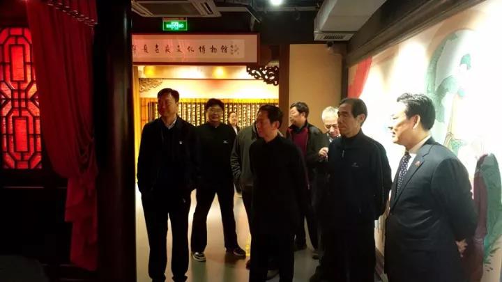 1510713264109611.jpg 2.jpg