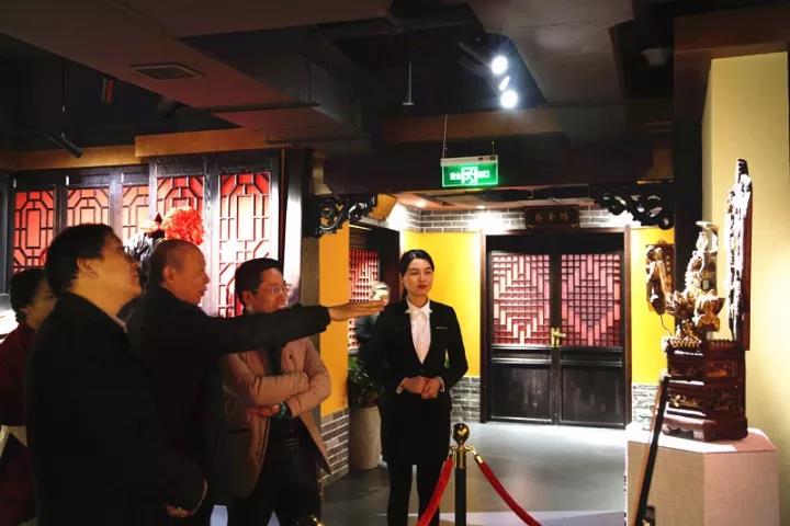 1511406784604273.jpg 2.jpg