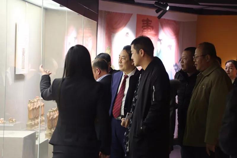 1514183456533855.jpg 2.jpg