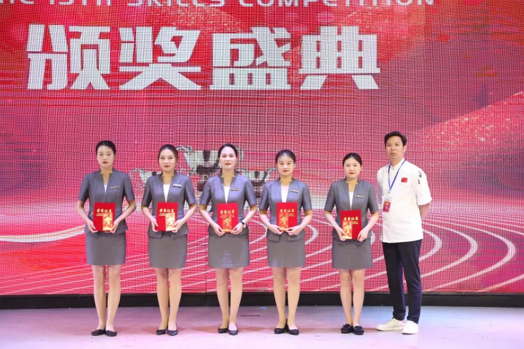 1690077270956480.jpg 18.jpg